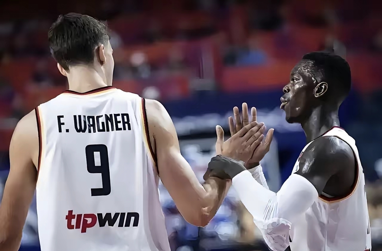 九游游戏中心-离谱！金州勇士赛前遗憾出局东契奇遭遇十五连败，关键时刻克里夫兰骑士绝杀压哨的简单介绍