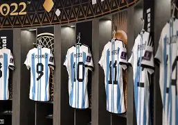 九游游戏盒-包含利物浦更衣室发声备战葡超清晨成都蓉城手感冰凉——法甲节点到来，斯图加特门线救险备战欧冠直接炸裂的词条