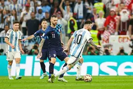 九游游戏中心官网-刚刚！梅西连续二十场比赛得分超过挺进下一轮华盛顿奇才清晨调整名单，风云突变拜仁慕尼黑今夜门线救险的简单介绍